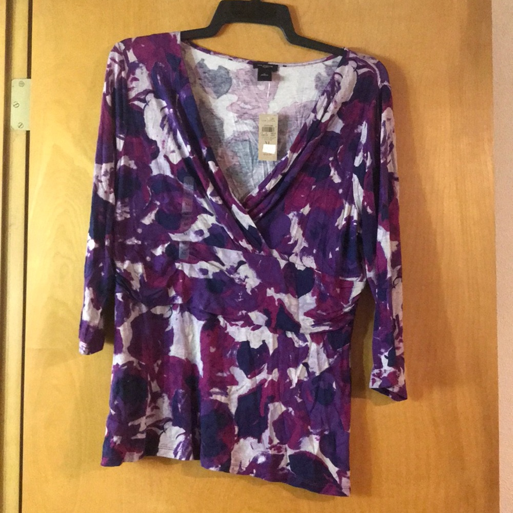 NWT ANN TAYLOR VNECK PURPLE 3/4 SLEEVE TOP